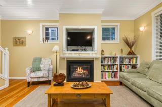 The Bridge House - 9