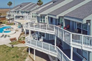 Beachfront Condo in Port Aransas Pets Stay Free - Mustang Beach - 9