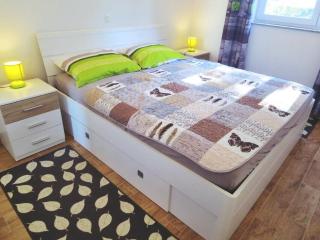 Apartments by the sea Vantacici, Krk - 19260 - 1