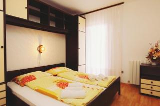 Apartments by the sea Malinska, Krk - 19264 - 2