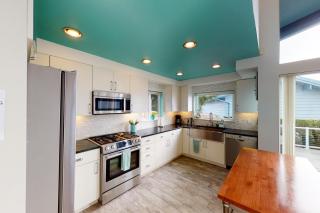 Serpent Rock Viewhouse - Rockaway Beach - 2