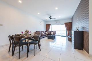 Setiawalk Puchong 6-8Pax 2R 2B / IOI MALL/ SUNWAY - Puchong - 0