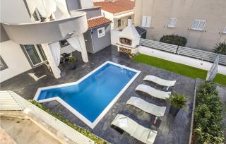 3 Bedroom Amazing Home In Vodice - Vodice - 1