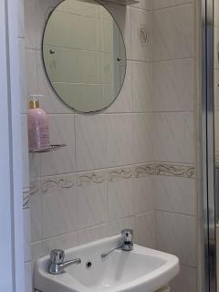 The Pines Guest House - Whitley Bay - 1