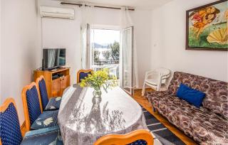 2 Bedroom Lovely Apartment In Klek - Klek - 9