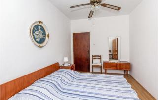 2 Bedroom Lovely Apartment In Klek - Klek - 7