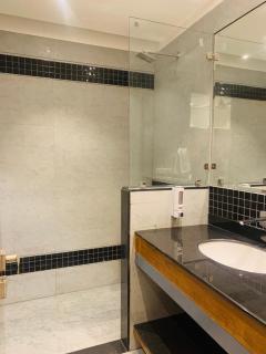 Hotel West End View A Unit of Hotel SC Residency - Zirakpur - 6