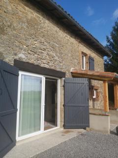 Beautiful 2 bed cottage with swimming pool - 5