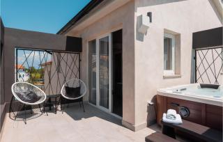 Amazing Home In Sveti Ivan Dobrinjski - 8