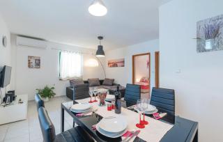 Holiday Home Lucija - 9