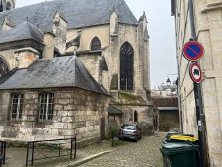 Petit F2 fonctionnel plein centre et proche gare - Bourges - 4