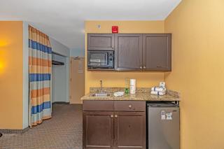 Landmark Resort Double Suite Unit 920 - Sleeps 4! - Myrtle Beach - 4