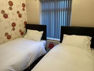 2 Bedroom Holiday Apartment Skegness - Flat 18 - Lincolnshire - 5