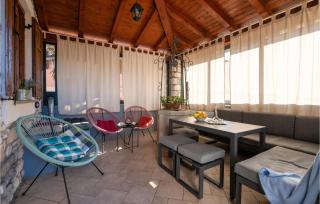 4 Bedroom Nice Home In Vlasici - Krsan - 9