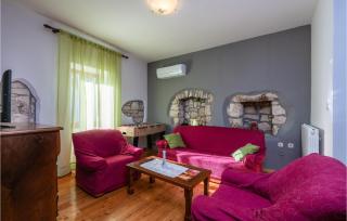4 Bedroom Nice Home In Vlasici - Krsan - Kršan - 8