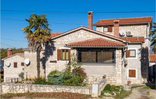 4 Bedroom Nice Home In Vlasici - Krsan - Kršan - 4