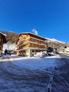 Hotel Krone - only Bed & Breakfast - Saas-Grund - 4