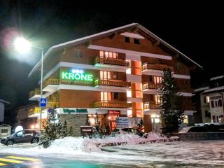 Hotel Krone - only Bed & Breakfast - Saas-Grund - 0