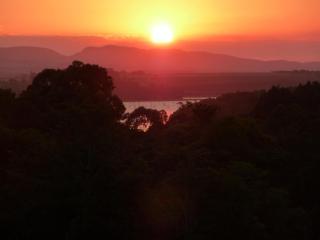 Tinaroo Sunset Retreat - Barrine - 6