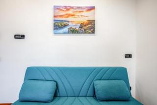 Bari Waterfront Apartment - 4