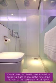 YOTELAIR Amsterdam Schiphol Transit Hotel - 2