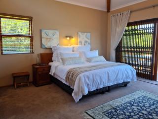 Kaya Cabhozi at 306-on-HeightsRoad - Wilderness - 2