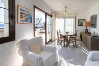 Cau del Llop 77 - Ático con terraza y vistas - Llança - 2