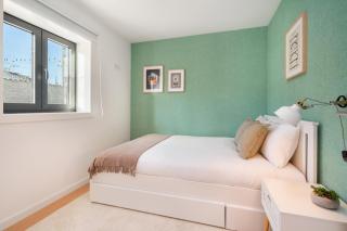 WHome Riverside View Premium Apartment w/ AC & Terrace - 9