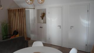 THE ROOFTOP - a trendy new apartment with airconditioning, large terrace & free parking - 1