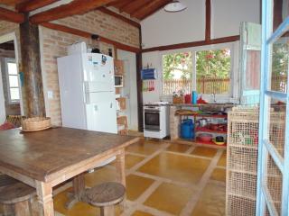 Casa rústica e charmosa em condomínio - Lagoinha - 2