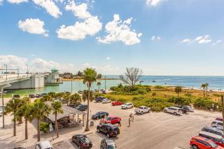 305 Beach Place Condos - St Pete Beach - 9