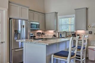 Convenient Cute Cottage Hot Tub Fire Pit Sleeps 6 - 3