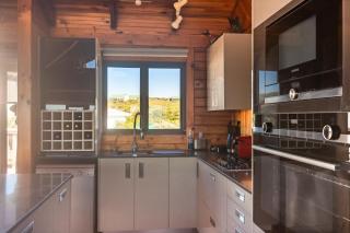 Stylish and With Stunning Sea Views - 2