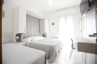 Hotel Desiree - Cesenatico - 9