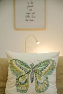 Apt with Fluffy Beds & Private Patio - Valencia - 4
