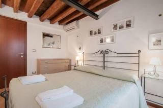 Malu - Venice - 1