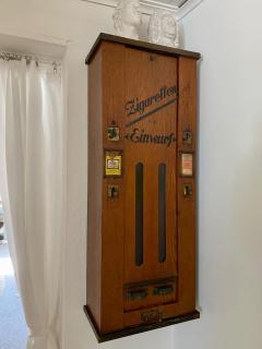 HAUS MIT KUNST ZWISCHEN WALD UND SEE - 1