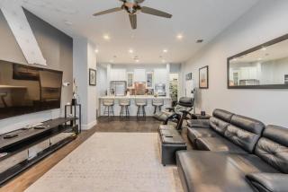 Stunning Townhome Near Uptown - Dallas - 0