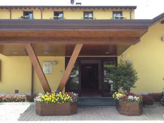Hotel Ristorante Vecchia Riva - Varese - 1