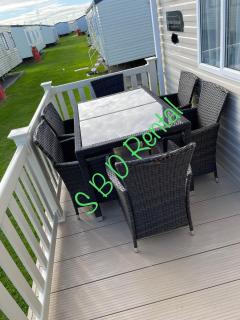 Summer Breeze Deluxe Caravan Rental - Saint Osyth - 3