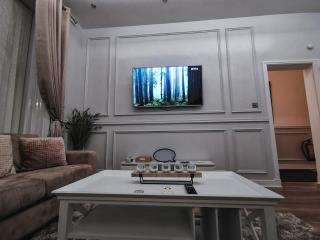 LUXURIOUS 3 BEDROOM APARTMENT: HEART OF WESTEND - 6
