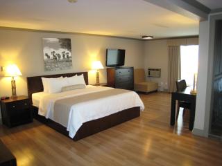 Days Inn by Wyndham Golden - Golden - 3