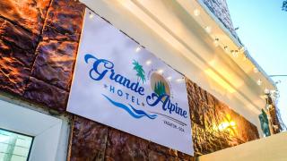 Grande Alpine Hotel - Vagator - 9