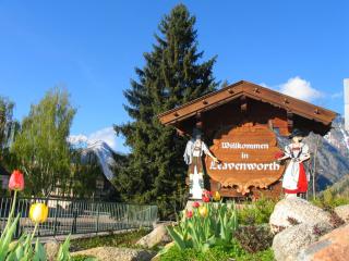 Linderhof Inn - 4