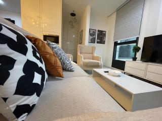 New Arcoris 6 Pax 2 BR with Pool View Mont Kiara - BOHO - Kuala Lumpur - 0