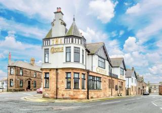 The Castle Hotel - 9