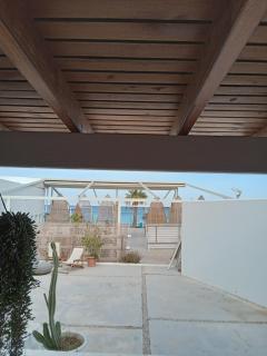 Blue Peter Apartments - 1