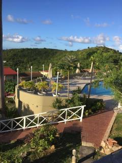 2-bedroom apartment with seaviews - Dickenson Bay - 4