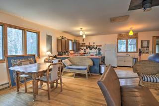 Idyllic Northport Cottage, Walk to Lakeside! - 3