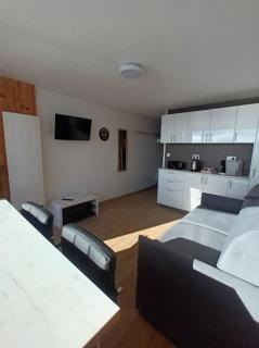 STUDIO DE LA BICHETTE - 2